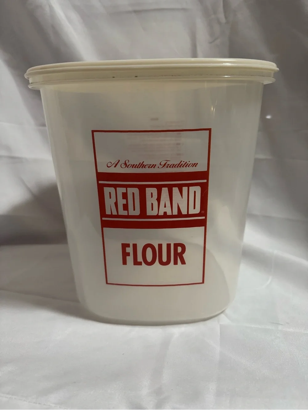 Vintage Rubbermaid 21 cup Red Band flour advertising canister kitchen storage